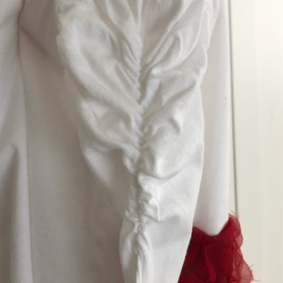 Beautiful tulle roses textured long sleeve shirt - Picture 4 of 5